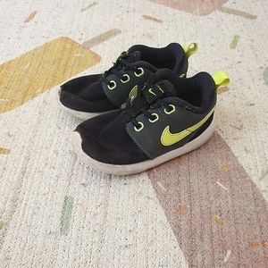 Kids Nike runners